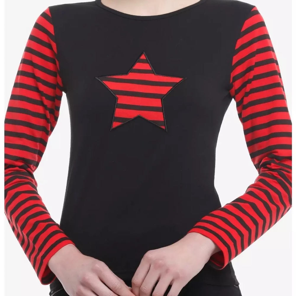 Black and Red Shirt Skaker Girl Style